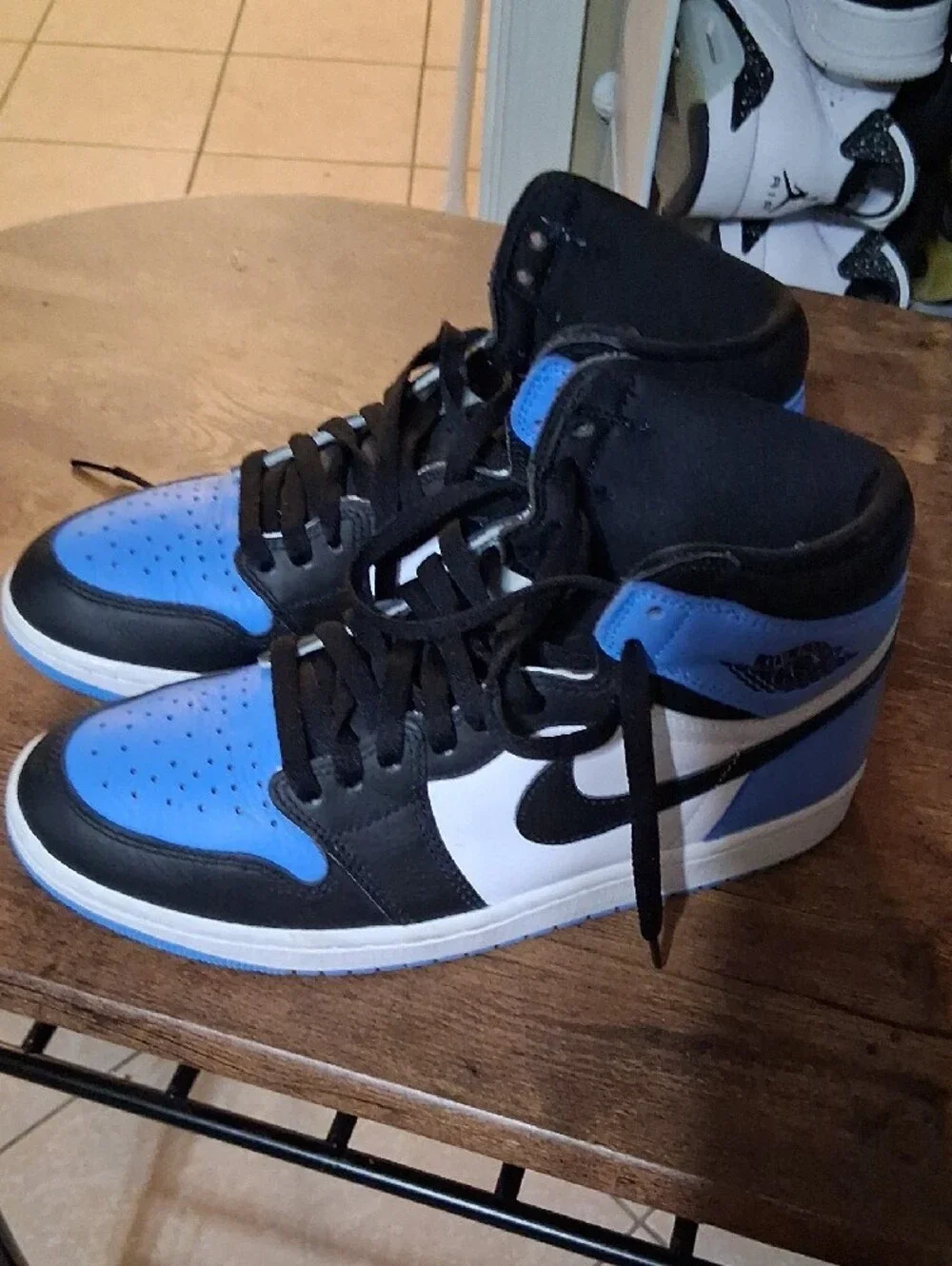 Jordan 1 High-Top in Black, White & University Blue